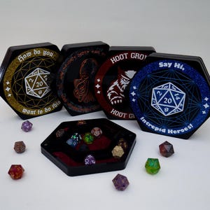 Grawerowane pudełko na kości (duże, zestaw wielokrotny) | projekty z Critical Role, Dimension 20 | D&D, Pathfinder