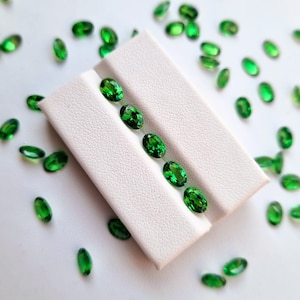 Piedra preciosa tsavorita natural de forma ovalada, granate verde de 6 x 4 mm, calidad AAA, para hacer joyas