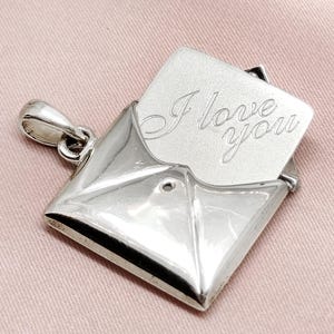 Lindo sobre vintage con carta de amor, medallón de plata que se abre con mensaje personalizado, sello en forma de letra, colgante, regalo romántico de amor para ella.