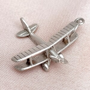 Ciondolo vintage a forma di biplano Sopwith Camel articolato in argento sterling, portachiavi a forma di aereo, portafortuna, ideale per braccialetti impilabili, idea regalo per lui.