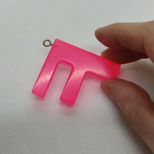Neon/glow in the dark effect letter keychain Back to school accessories/school bag pendant F pink