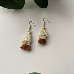 Natural Short Tassel Fringe Earrings