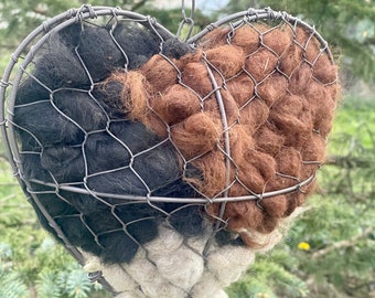 Heart-Shaped Alpaca Fleece Bird Nest Starter, Hanging Chicken Wire Cage, Eco-Friendly Gift for Bird Lovers, natural nesting material
