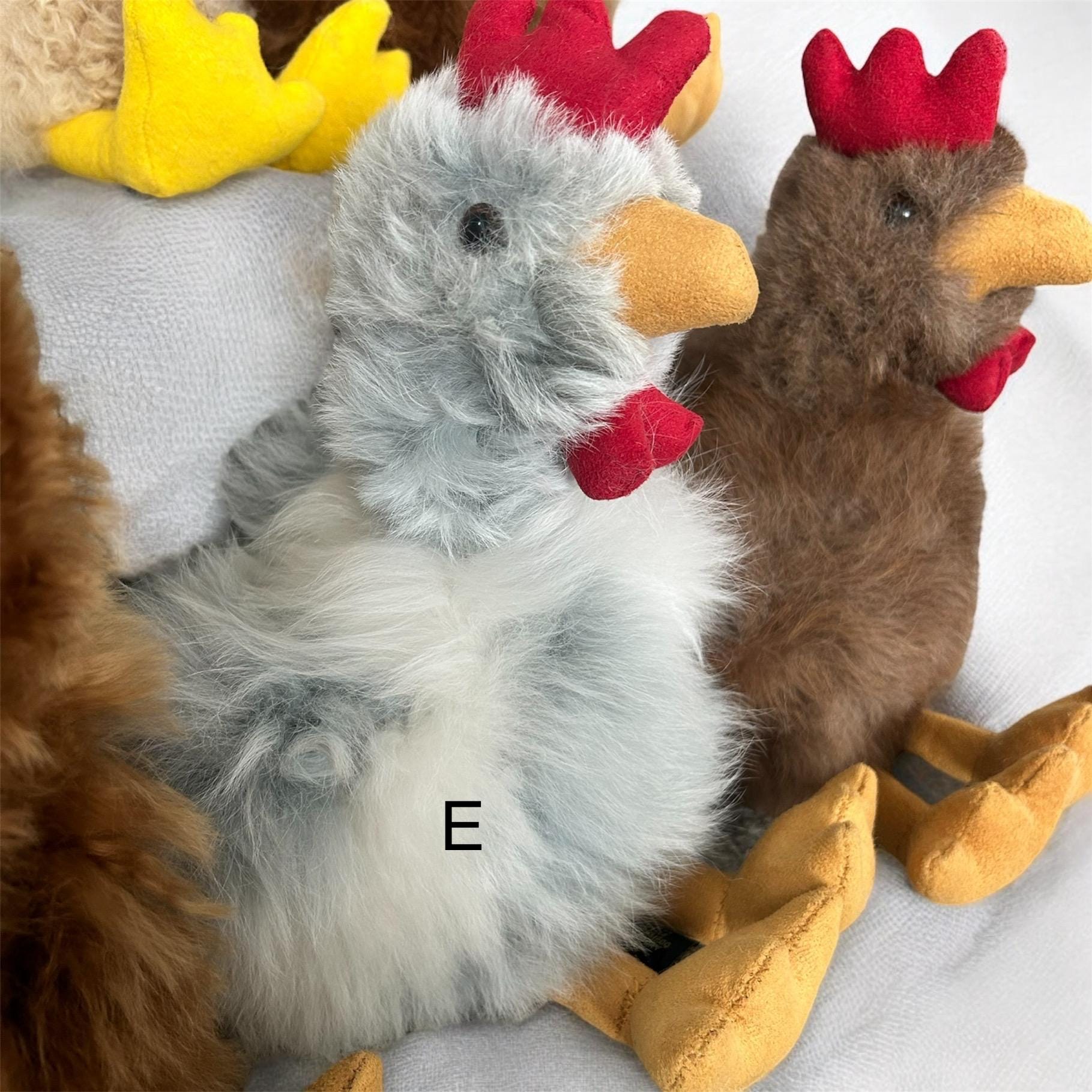 アルパカの毛皮で作られたニワトリのぬいぐるみ、ファームハウス風