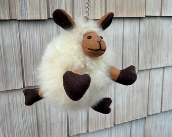 White Sheep Plush Keychain, 100% Real Alpaca Fleece, Handmade in Peru, Alpaca Charm, Llama Gifts, Alpaca Trinket, Gift under 10