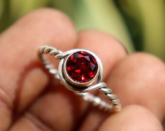 Natural Red Garnet Ring, Twisted Wire Silver Ring, Beautiful Garnet Ring, Women Ring, Handmade Ring, Gemstone Ring, Boho Ring, Unique Ring,