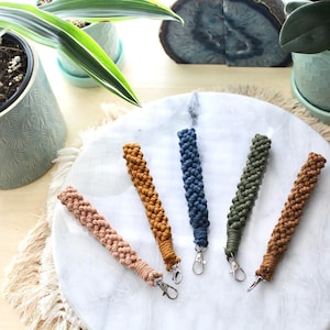 Macramé Wristlet | Wrist Strap | Keychain Bracelet | Boho Bangle