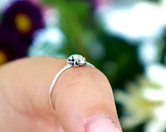 Frog ring, Sterling Silver Dainty Frog Ring, Animal ring, Frog Jewelry, Frog prince, Dainty silver rings