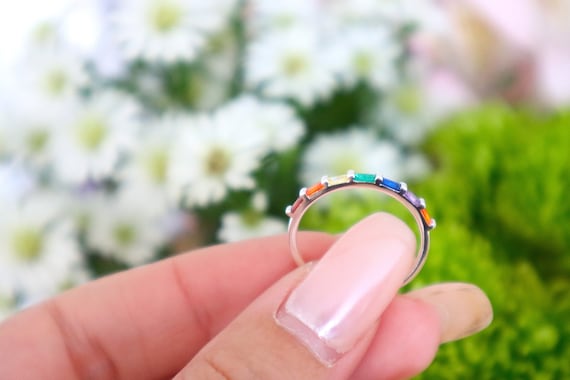 注目！【leah alexandra】RAINBOW RING★重ね付けにピッタリ Rainbow Ring
