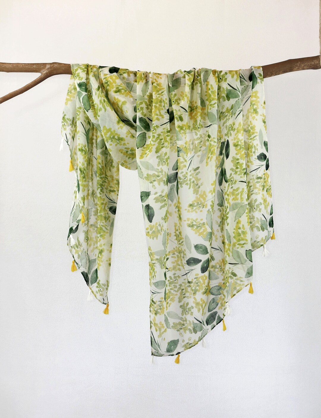 Women's Grape Leaves Sunscreen Cotton And Linen Tassel Shawl Scarf