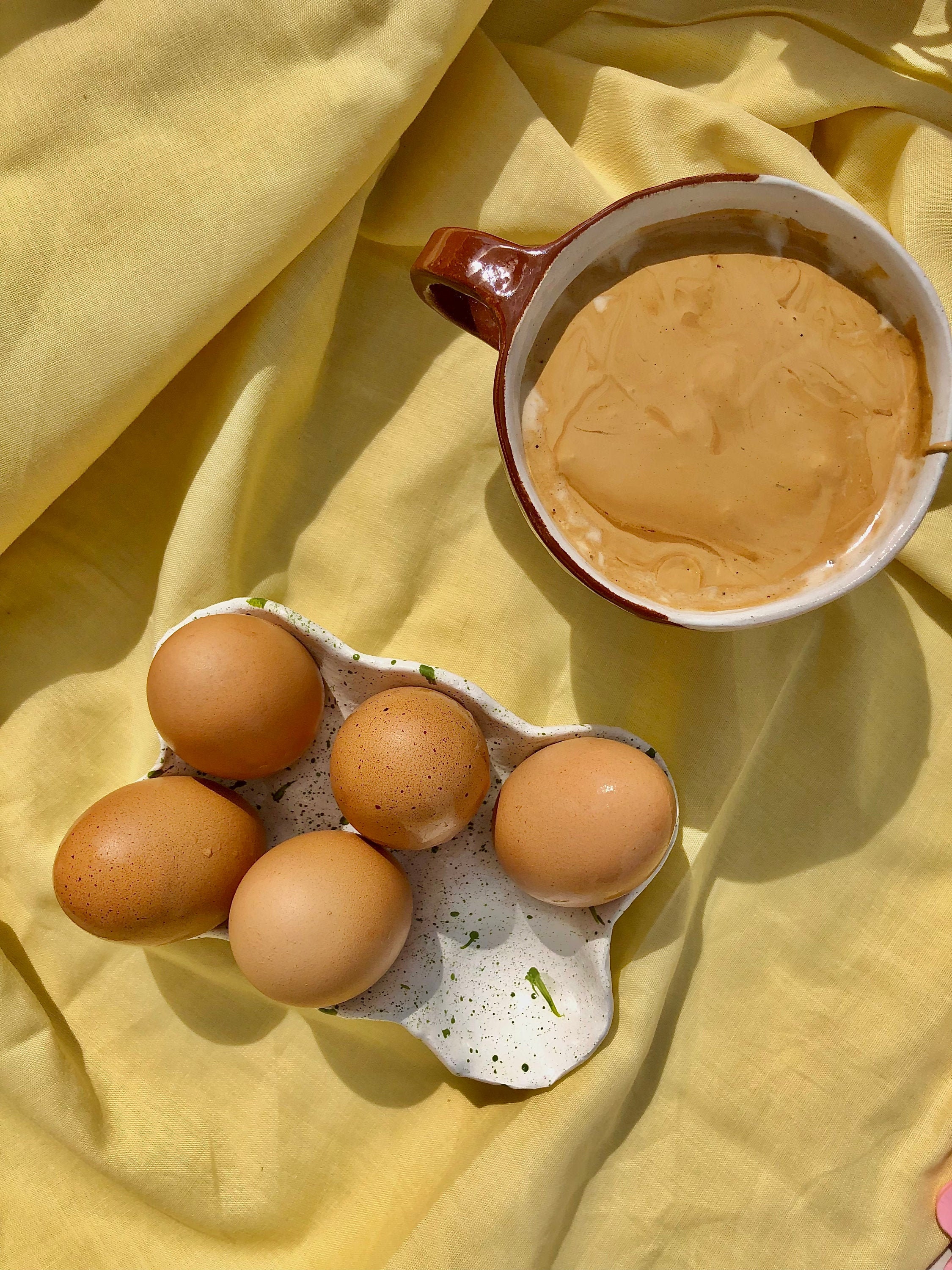 Plateau d'oeufs Minimaliste Fait à La Main, Porte-Œufs Au Design Vert Matcha Moucheté, Art Esthétiqu