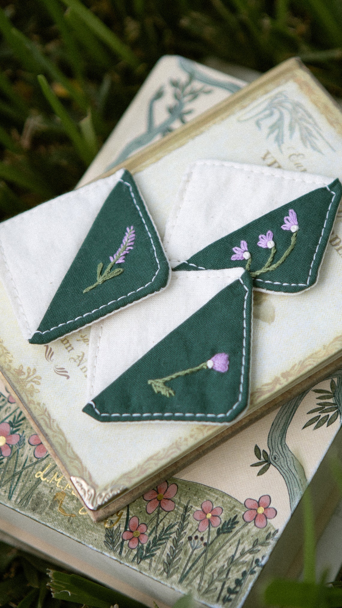 Vintage Corner Bookmark Handmade Flower Embroidery Green Etsy