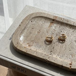 Hand-Carved Travertine Tray, Rounded Stone Vanity Tray, Jewelry Tray, Minimalist Catchall Tray, Bathroom Counter Tray, Coffee Table Decor