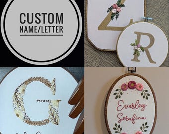 Aro de bordado personalizado hecho a mano, anuncio de nacimiento, letrero con el nombre del bebé