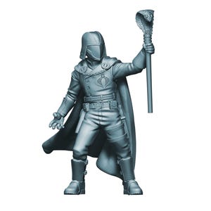 Könnte beinhalten: Graue Actionfigur einer Figur in militärischem Stil, mit Helm und Umhang, die einen Stab mit einem Kobrakopf hält. Die Figur hat einen Gürtel, Stiefel und Handschuhe. Die Figur steht vor weißem Hintergrund.