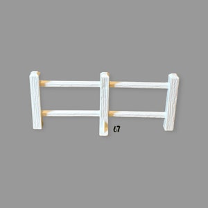 Fisher Price Little People White Plastic Farmyard Style Fence Section Woodgrain Vintage Toy Play Family Farm Barn Replacement Parts
