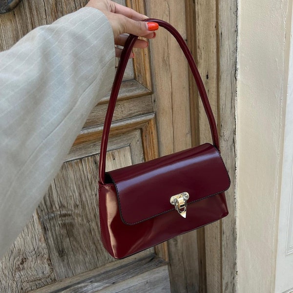 Baguette Bag with Buckle, Vegan Leather Baguette Bag for Women, Stylish Shoulder Bags, Burgundy bag