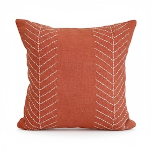 Funda de cojín de algodón texturizado color naranja quemado con diseño Kantha hecho a mano, decoración bohemia