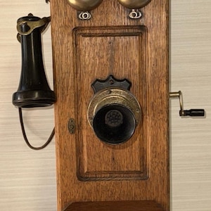 Antique 1906 Oak American Electric Wall Telephone 5 Magnet Crank Works