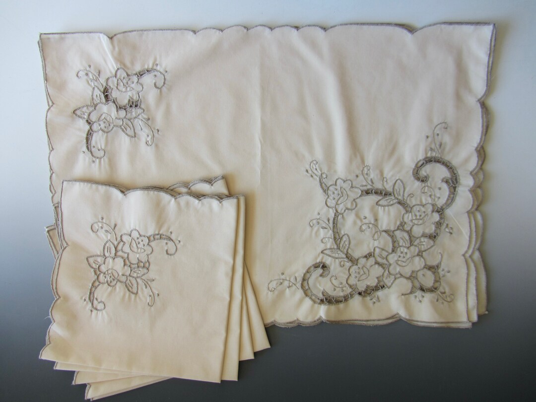 Vintage Placemat and Napkin Set Etsy
