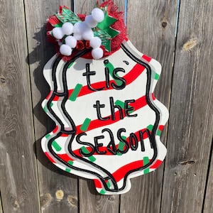 Christmas Tree Cake Door Hanger, Tis the Season, Christmas Tree, Christmas Cake, Christmas Decor, Christmas Tree Decor, Seasonal Decor