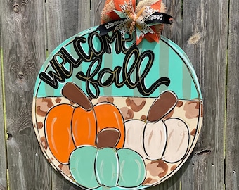 Welcome Fall Circle Door Hanger, Pumpkin Door Hanger, Fall Door Hanger, Fall Decor, Pumpkin Decor, Hand Painted Door Hanger