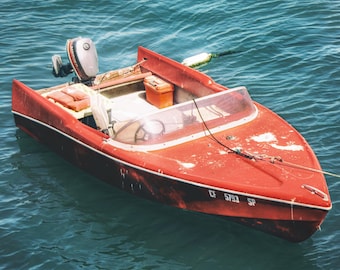 Red boat on water, Red fishing boat on ocean, Vintage Red Boat, Red Boat sailing, Classic old boat on ocean, classic red boat photo