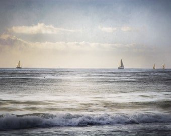 Sailing on the ocean, Sailboat Photo Print, Sailboats on water, Sailboats Sunset, Sailboats Photo Print, Sailing Photoprint, Sunset Ocean