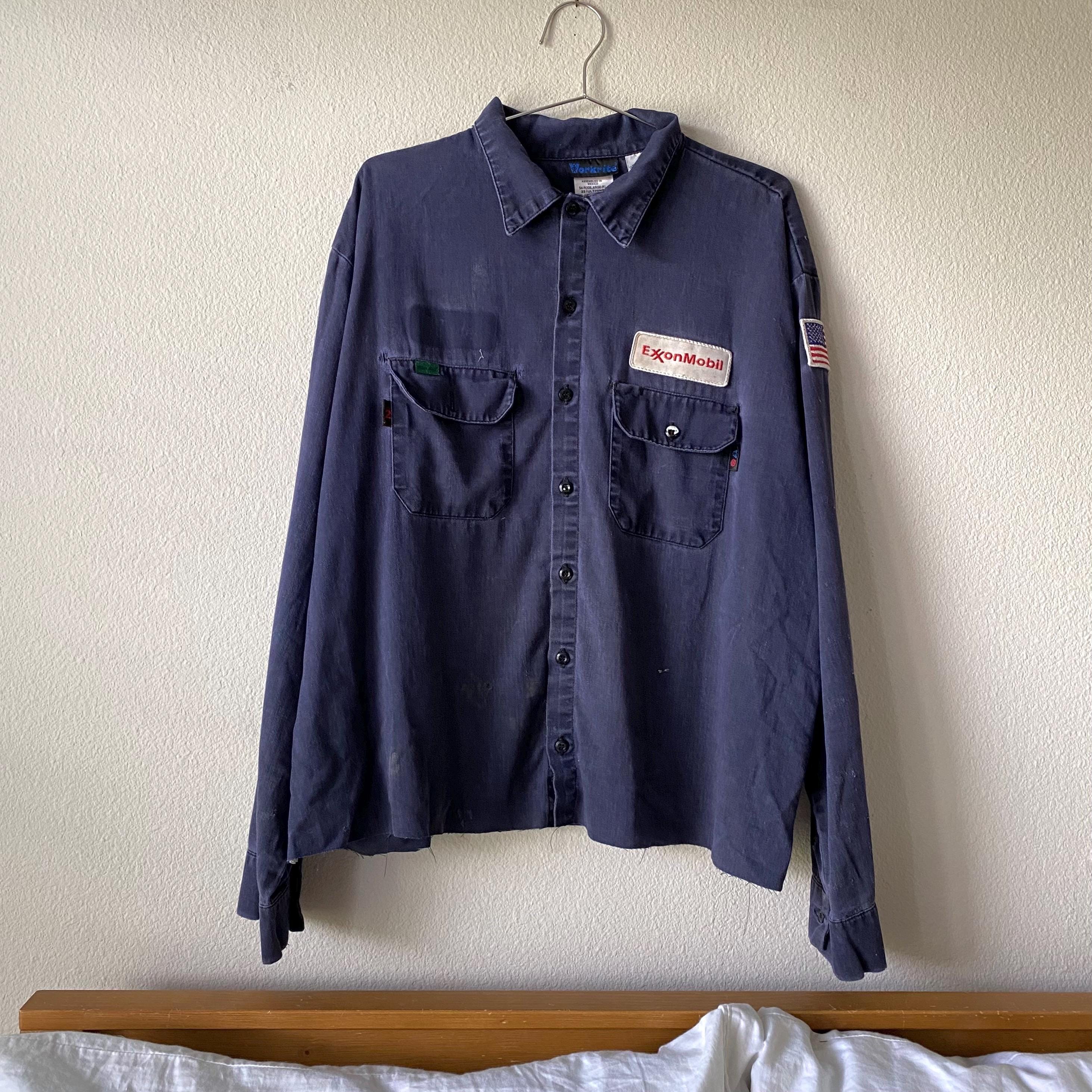 Vintage 2000s Exxon Mobile navy blue button up work shirt. Has Exxon patch and American flag. XXL