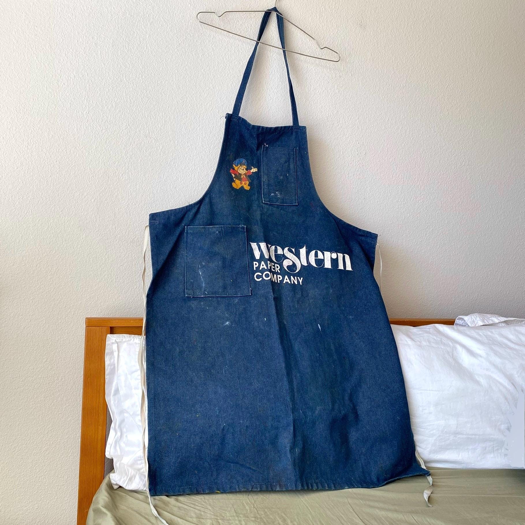 VINTAGE DENIM APRON ① Rigid Denim Apron - Dark Wash | Levi's® CA