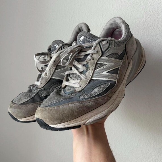 Grey and White New Balance 990 Trainers. Thrashed. Women display picture 1