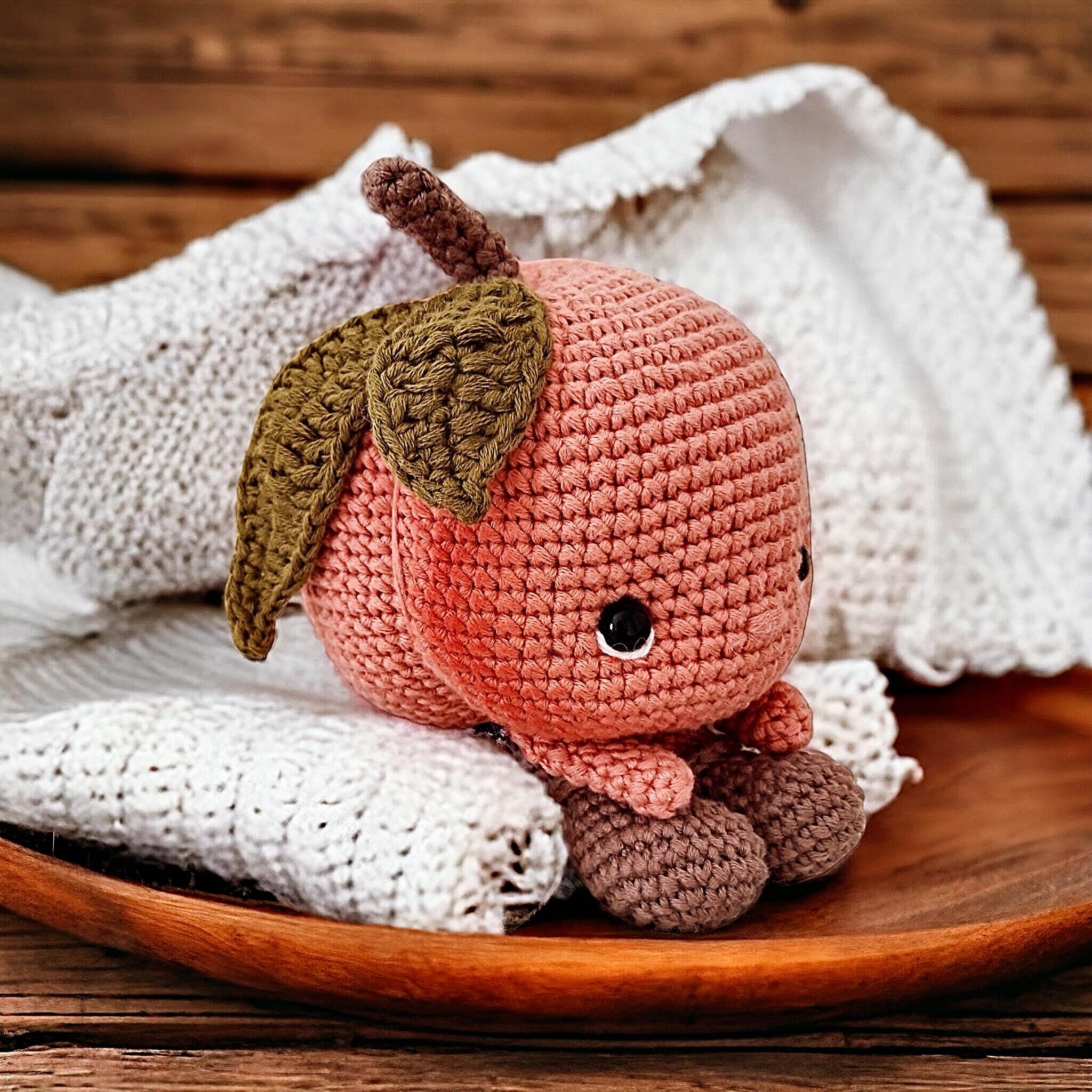 シェリー クロッシェ ピーチピンク ケーキプレート 丸型 Crochet シェリー クロッシェ ピーチピンク ケーキプレート 丸型 Crochet