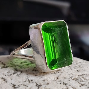 Peridot Quartz Cushion Ring, Silver Handmade Ring, 925 Sterling Silver, Anniversary Gift, Healing Gemstone, Handmade Ring, Anxiety Reliever