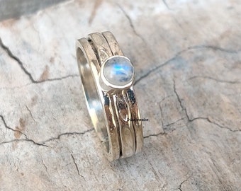 Anillo giratorio de piedra lunar arcoíris en plata de ley: anillo de meditación y preocupación hecho a mano.