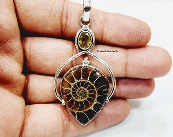 Natürlicher Ammonit Anhänger für Geschenk in 925 Sterling Silber, Edelstein Anhänger ~ Handgemachter Schmuck Eleganter Anhänger Ammonit Paläontologie Schmuck