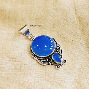 Pendentif en argent sterling avec calcédoine bleue : bijoux tribaux faits main