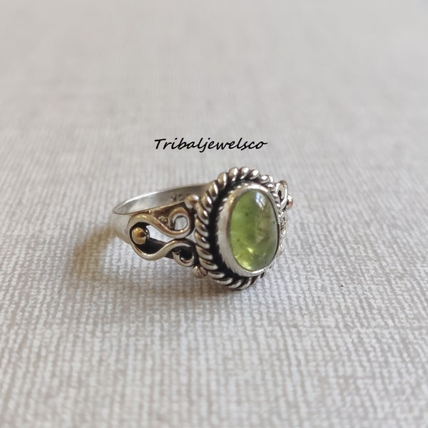 Shining Peridot Ring, Silver Handmade Ring, 925 Sterling Silver, Anniversary Gift, Healing Gemstone, Positivity Ring, Anxiety Reliever