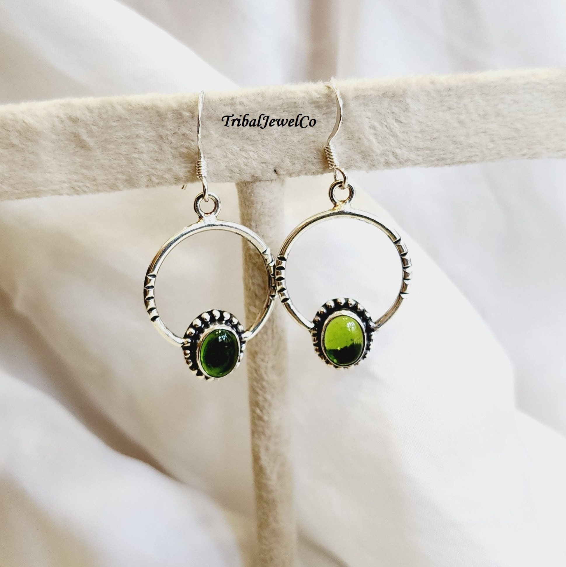 Orecchini A Perno Peridot Dove Creatore In Argento Sterling