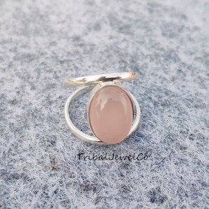 Handmade Rose Quartz Ring: 925 Sterling Silver Gemstone