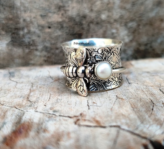 Bee on sale spinner ring