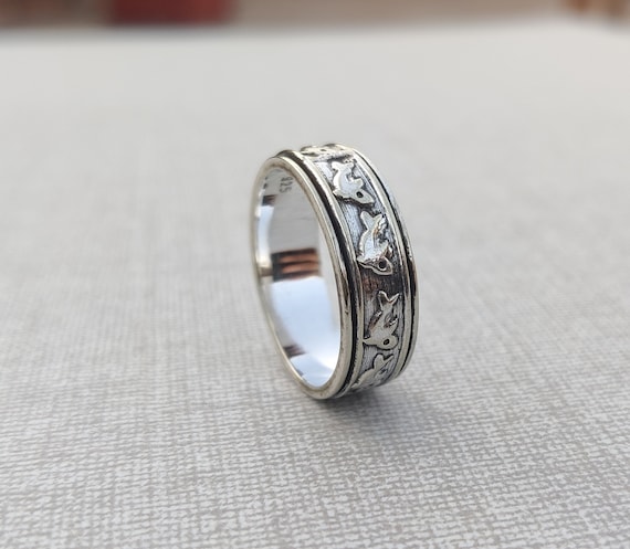 Dolphin spinner shop ring