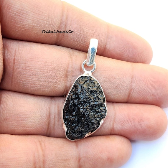 Handmade Sterling Silver Tibetan Tektite Pendant: Gemstone Necklace