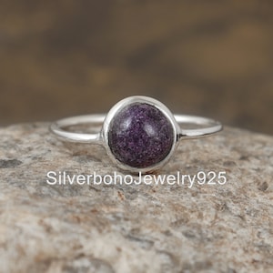 Purple Stichtite Ring: Minimalist Sterling Silver Cabochon