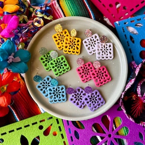 Brincos brilhantes de papel picado, brincos de argila Fiesta, brincos coloridos pendurados, faixas retangulares de papel mexicano, achados de ouro