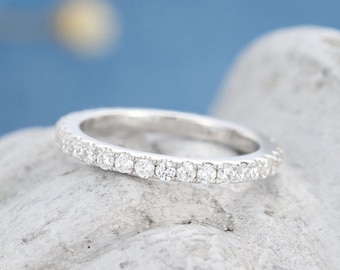Anillo de eternidad con micropavé de diamantes, alianza de oro macizo