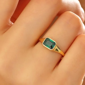 Emerald Cut Moss Green Tourmaline Ring - 14K Gold Elegant Design - Unique and Vibrant Jewelry Gift for Her, Minimalist Solid Gold Jewelry