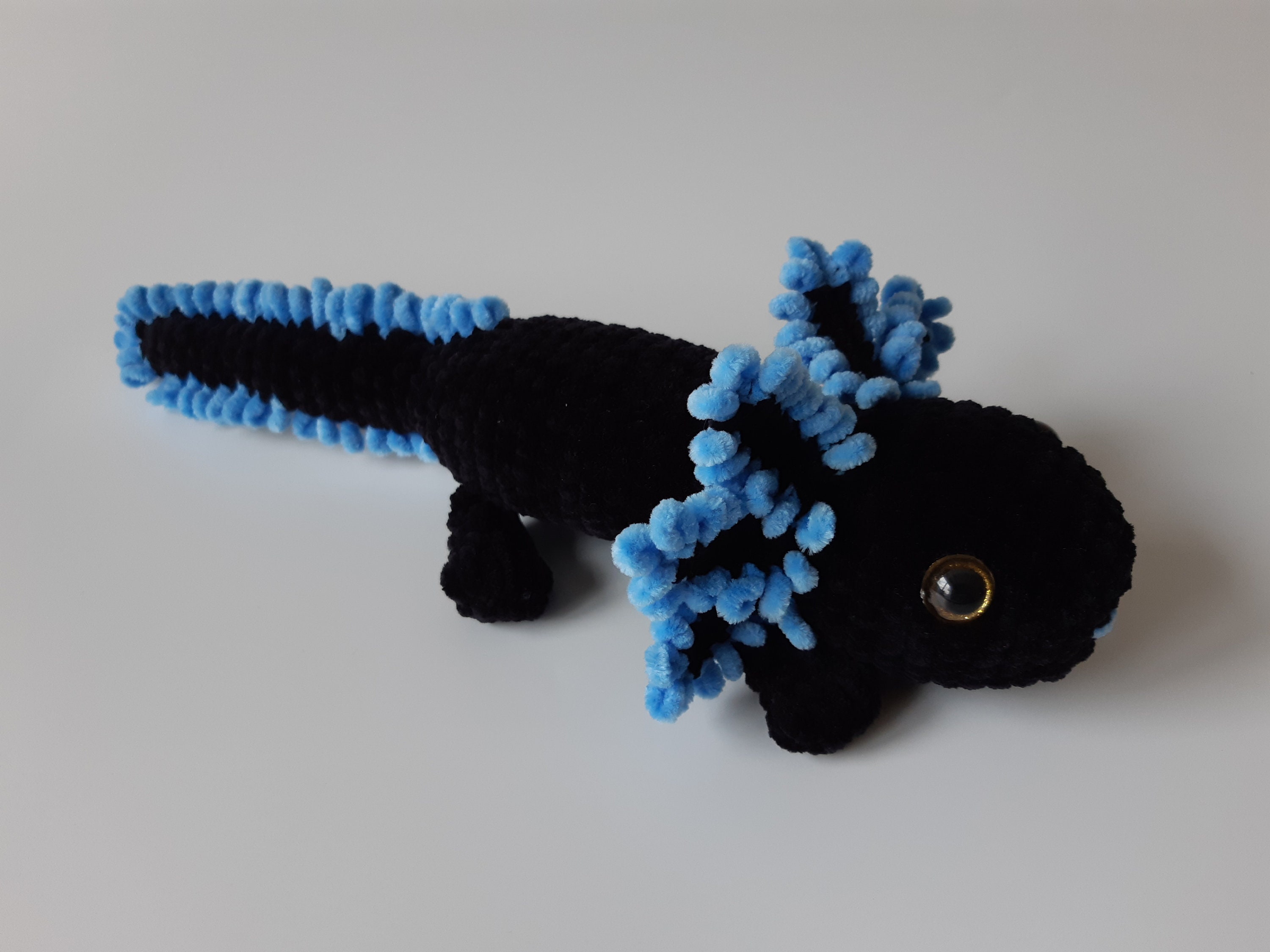 Crochet Black Axolotl Plush: Hypoallergenic Kawaii Salamander Toy