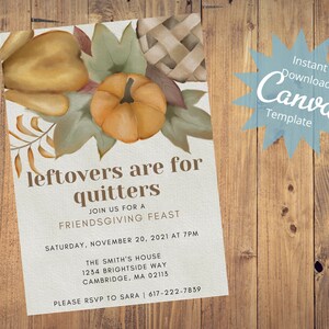 Puede incluir: Una invitación a una cena de Acción de Gracias con una ilustración de acuarela de follaje otoñal, una calabaza y una cesta tejida. El texto dice "las sobras son para los que se rinden. Únase a nosotros para un festín de Friendsgiving. Sábado, 20 de noviembre de 2021 a las 7 pm. La casa de los Smith, 1234 Brightside Way, Cambridge, MA 02113. Por favor, confirme su asistencia a Sara | 617-222-7839."