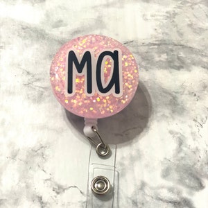 Listo para enviar **** Carrete de insignia MA, asistente médico, carrete de insignia de asistente médico certificado- Brillo rosa