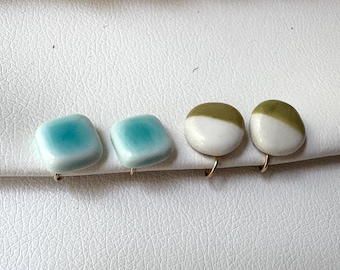 Ohrclips aus Ton, hellblau oder weiß und grün, Ohrringe für ohne Ohrringe-Loch, elegant und handgefertigt, slow fashion #33
